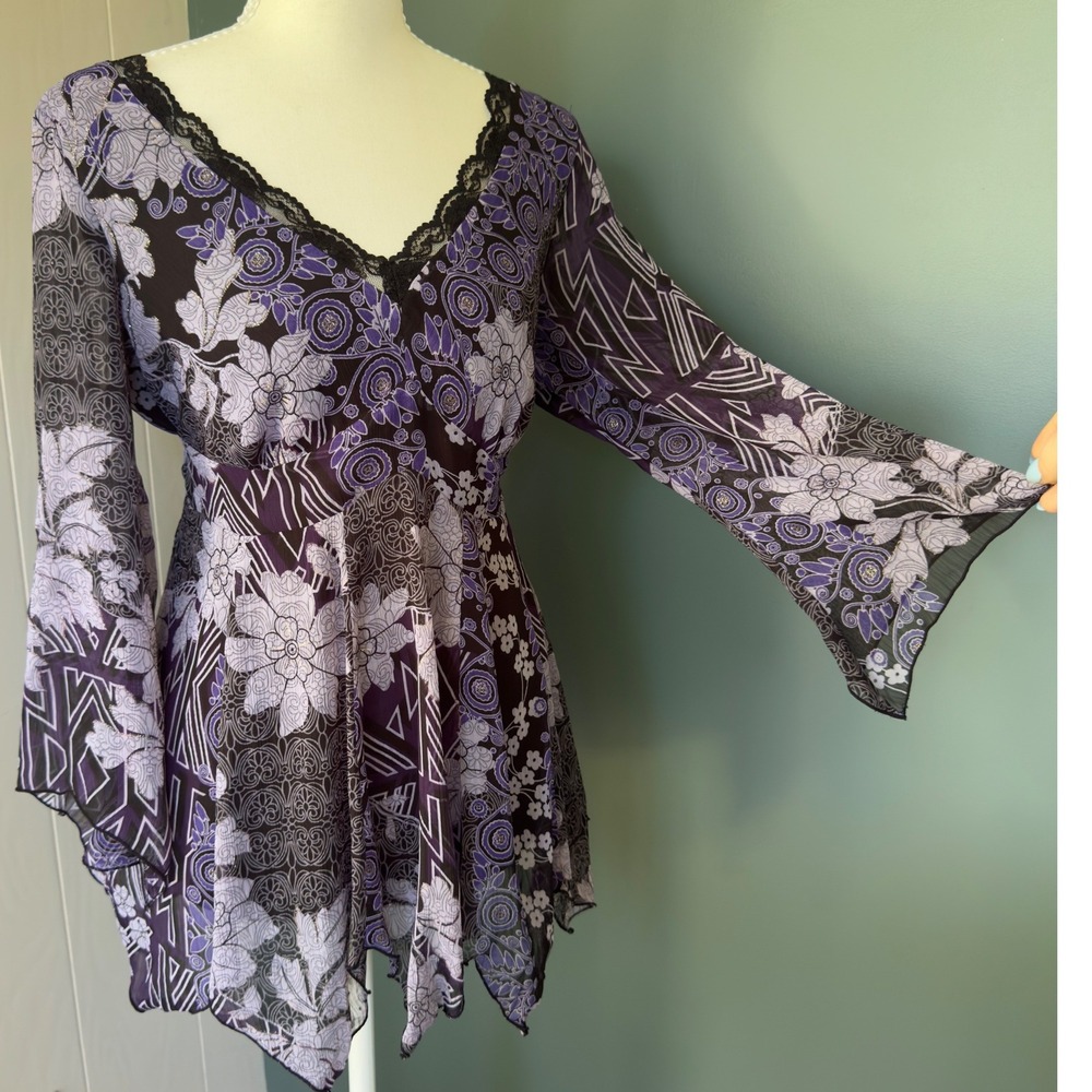 Separates NYC Purple Floral Lace V-Neck Handkerchief Hem Bell Sleeve Tunic Top S